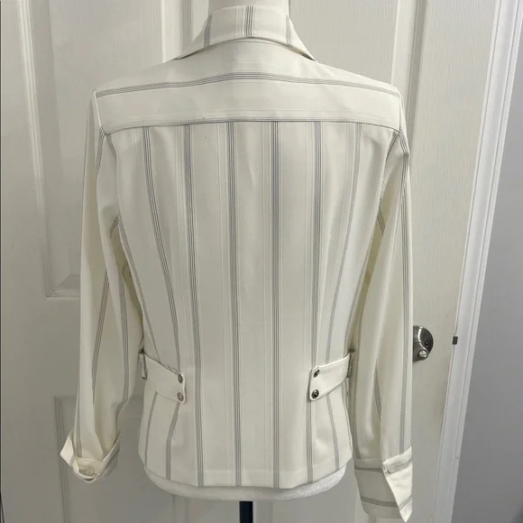 Frank Lyman Design Winter White Striped Blazer Top Button Down Front & Cuffs Sz8 - Picture 7 of 13